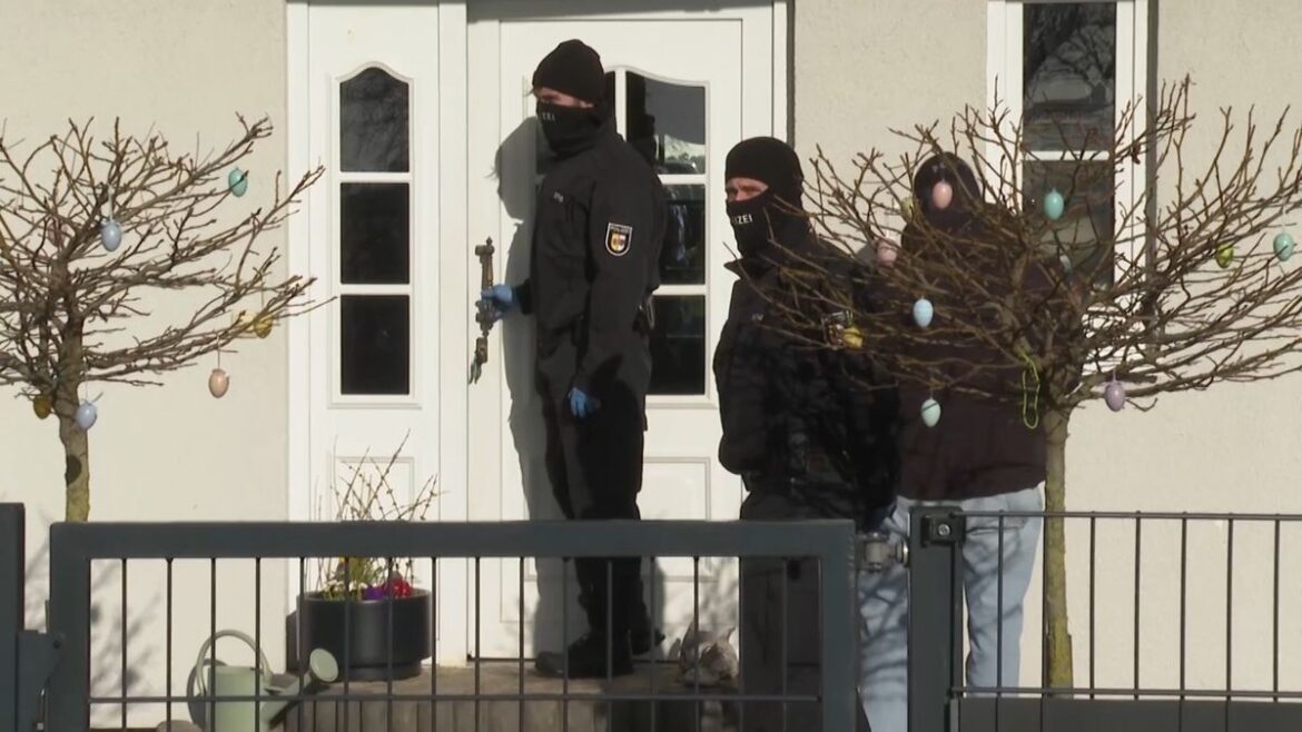 Razzien gegen mutmaßliche Mitglieder der 'Letzten Verteidigungswelle'