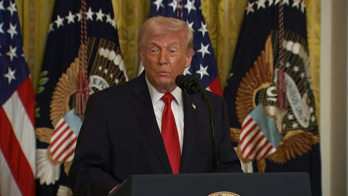 Angriff auf Synagoge in Michigan: Bewaffneter Mann rammt Fahrzeug