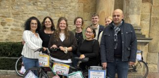 Caritas, AWO, Outlaw gGmbH und Exil e.V. starten mit #mitunsbewegtsichwas in die bundesweite Aktionswoche. / Foto: Dana Beckmann