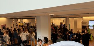 Infomarkt bei der Erstsemesterbegrüßung der Hochschule Osnabrück