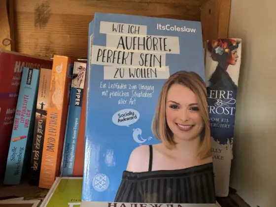 Ein Buch im Tauschschrank beim Grünen Jäger. / Foto: Dana Beckmann