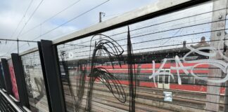 Nicht schön, aber erkennbar: "VfL" Schmiererei