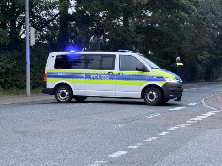 Absperrung der Polizei im Stadtteil Hafen in Schölerberg