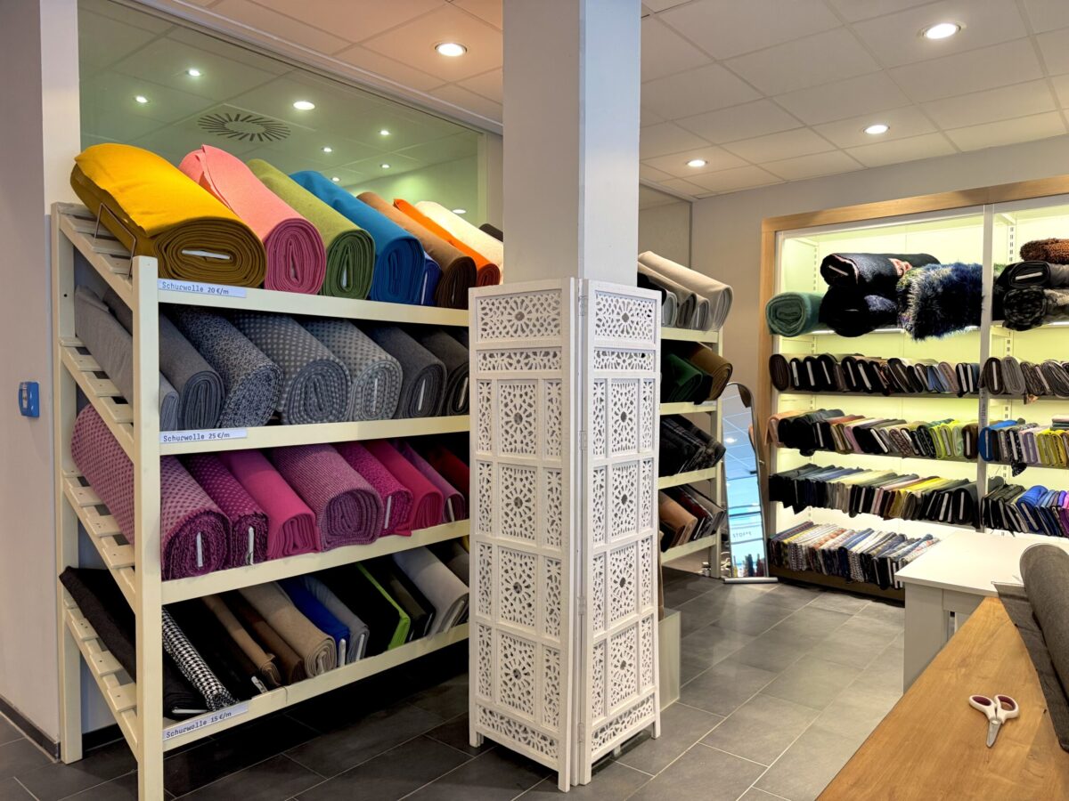 Stoff-Laden Eva Green