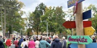 Viel los auf dem neu gestalteten Eberleplatz in Haste