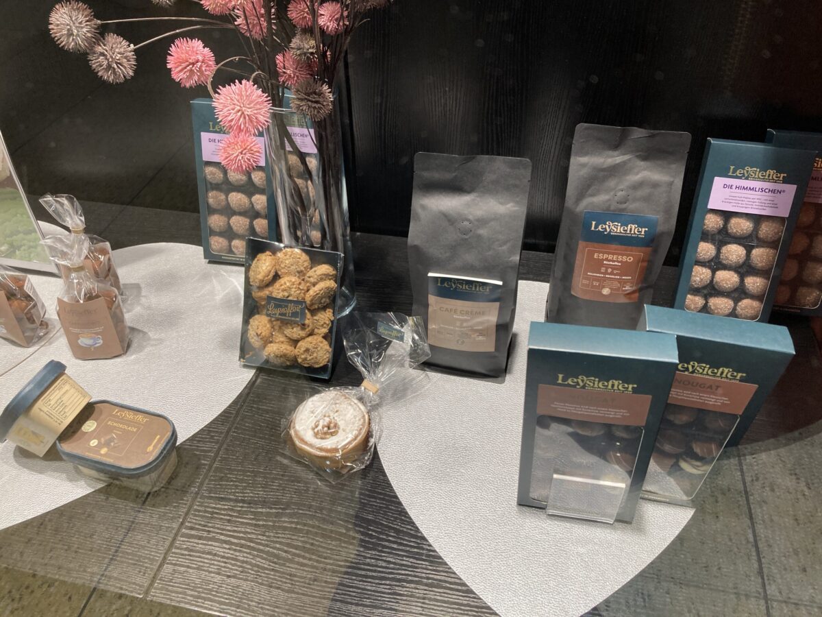 Leysieffer-Pralinen in der Filiale im Hauptbahnhof Hannover. / Foto: Dominik Lapp