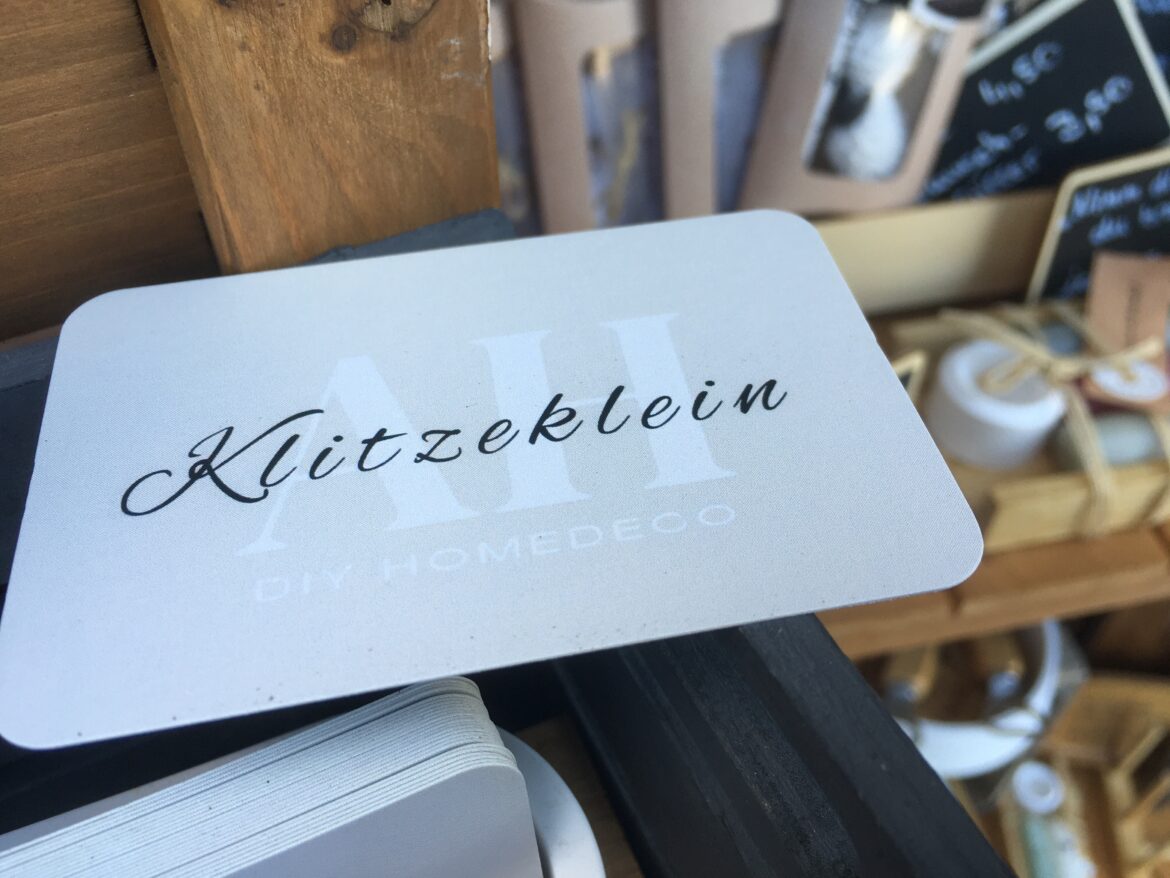 "Klitzeklein" ist Annikas Verkaufshäuschen. / Foto: Dominik Lapp