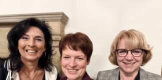 Bürgerdinner-Projektleiterin Kerstin Albrecht, Bürgerstiftung-Chefin Ulrike Burkhardt und Bürgermeisterin Eva-Maria Westermann