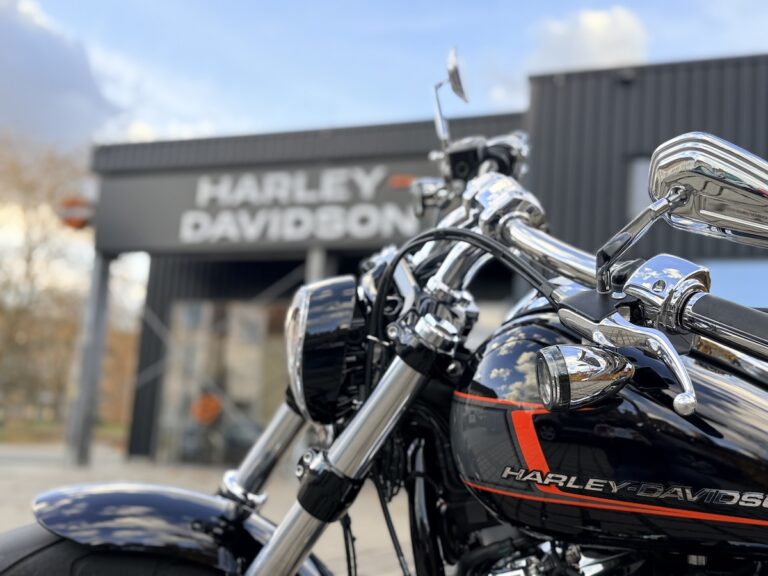 Harley Davidson an der Hannoverschen Straße in Osnabrück in Fledder