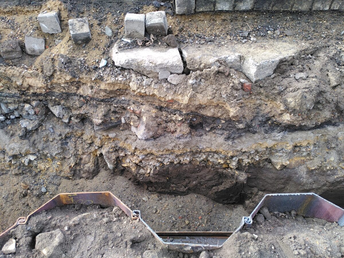 Zur Hälfte fertig: So geht der Bau der Brücke an der Hamburger Straße in Osnabrück voran Hier ist gut zu sehen, wie die Brückenkonstruktion vom tonhaltigen Boden getragen wird