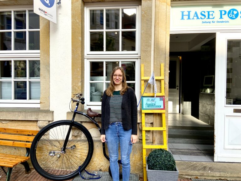 Melanie Foppe hat mit TravelEye in Uganda mit Brillen Leben verändert
