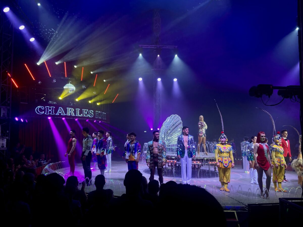 Zirkus Charles Knie in Osnabrück: Premiere verzaubert Publikum nicht nur mit Wasser-Highlight Zirkus Charles Knie