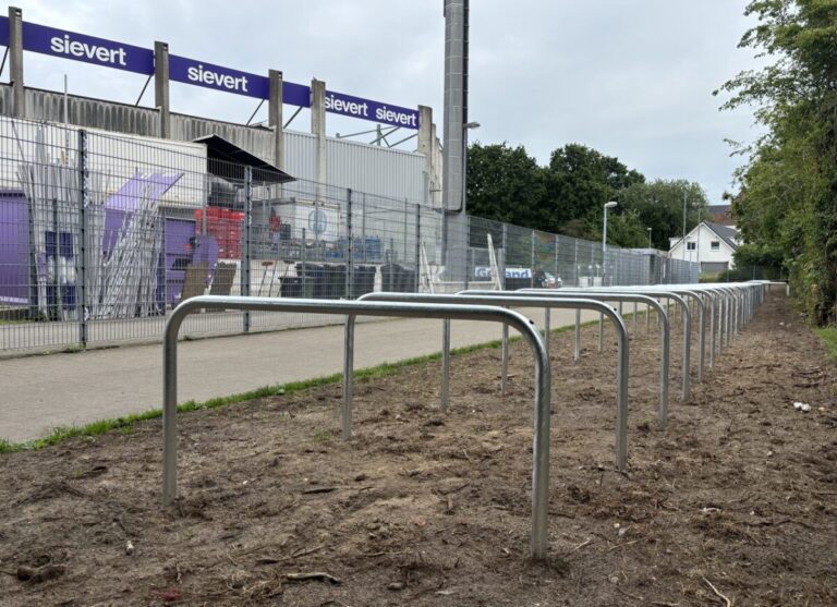 Fahrradbügel an der Bremer Brücke