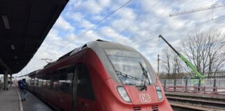 Regionalzug der Deutschen Bahn am Hauptbahnhof Osnabrück