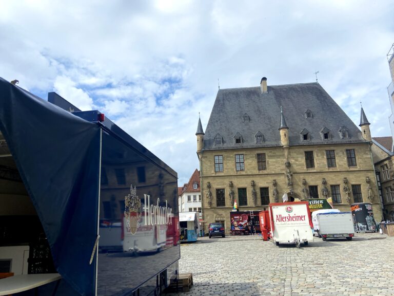 Bierfest 2025 im Aufbau in Altstadt