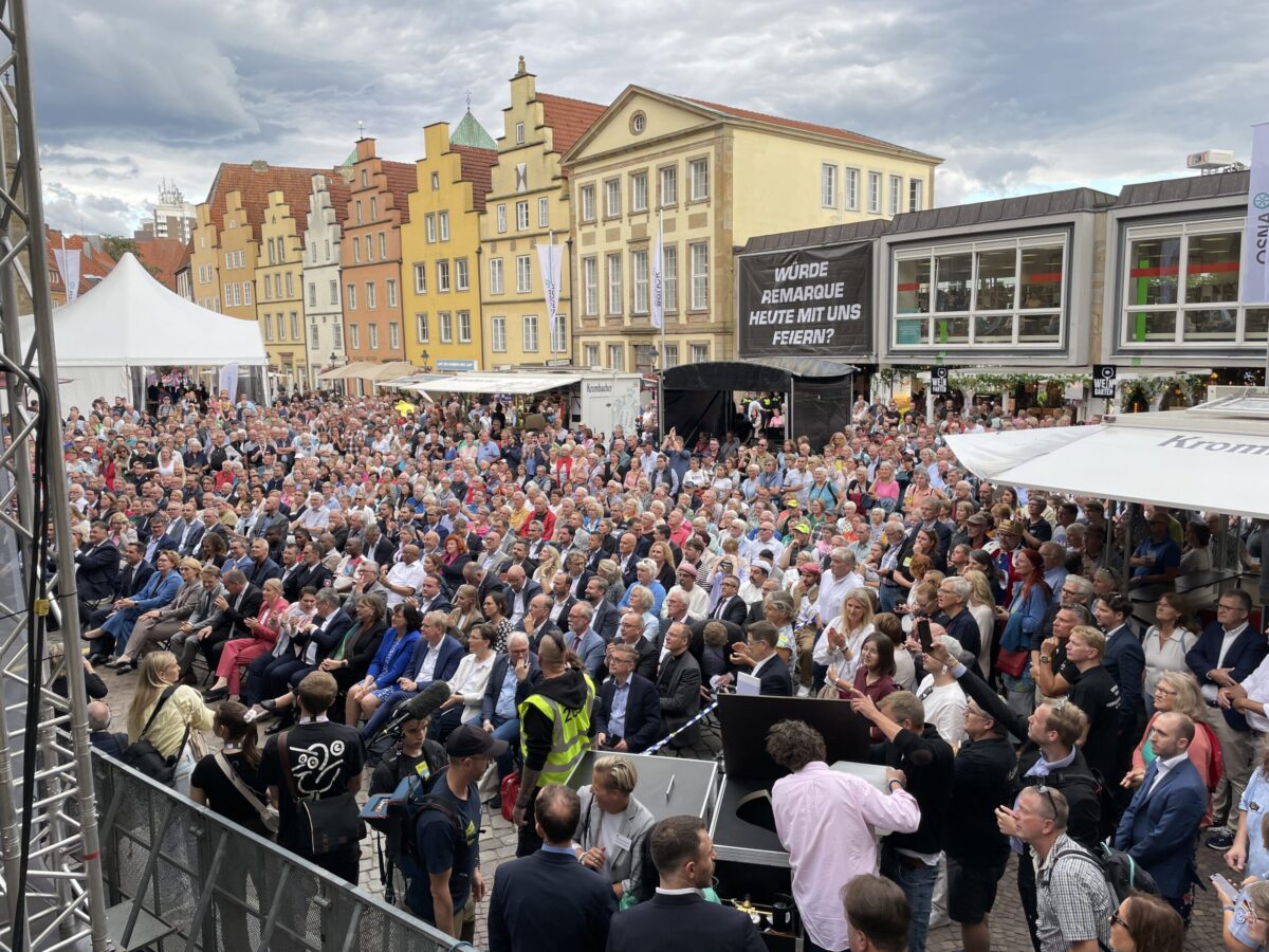 Osnabrück feiert die Vielfalt: Ministerpräsident Olaf Lies hat den Tag der Niedersachsen eröffnet Eröffnung Tag der Niedersachsen. / Foto: Dominik Lapp