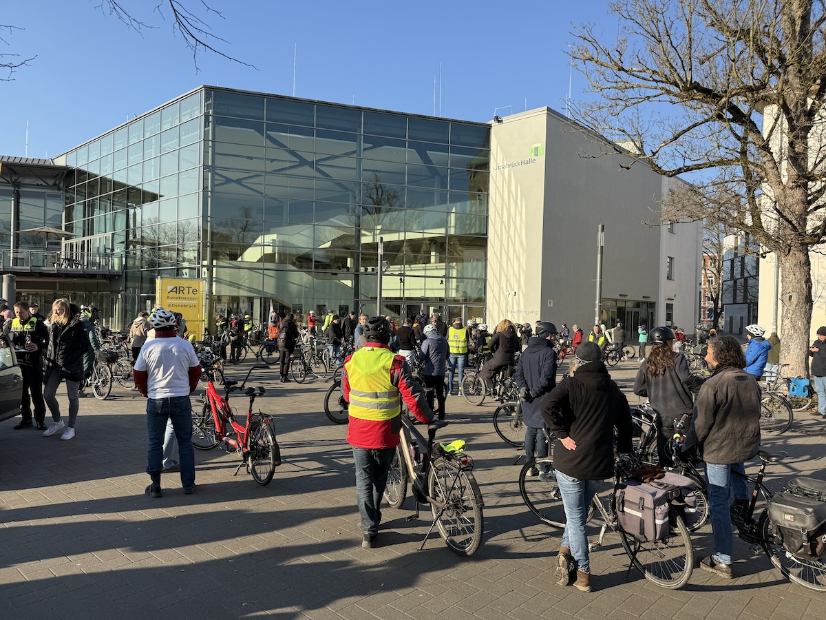 Kommentar: Die (vermeintlich) moralisch Überlegenen sind nun auch evakuiert Fridays For Future Fahrraddemo (16.3.2025) / Pohlmann