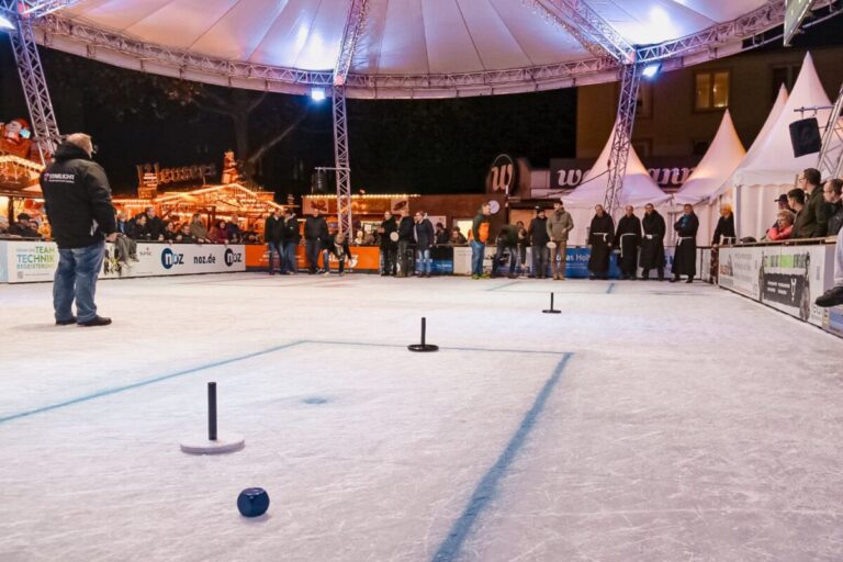 Eisstockschießen bei GMHütte on Ice