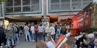 Das Alando ist zurück auf der Maiwoche: Hinter der Stadtbibliothek wird gechilled