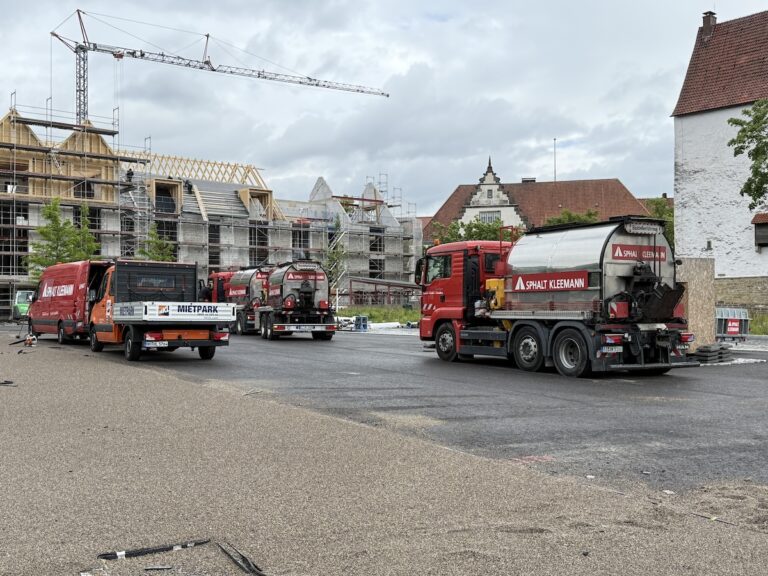 Versiegelung des Ledenhofs mit Asphalt