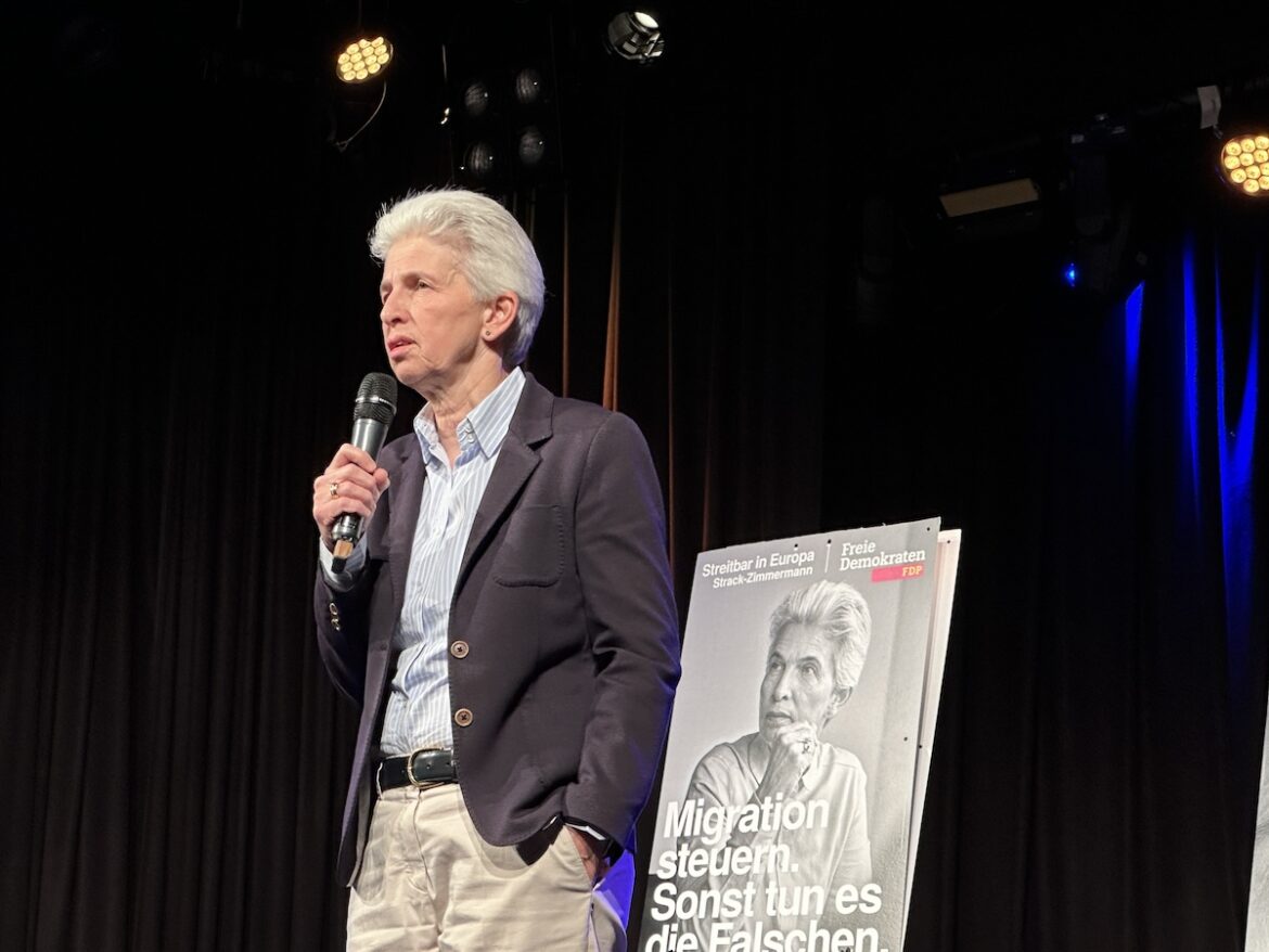 Marie-Agnes Strack-Zimmermann in der Lagerhalle Osnabrück, 23.05.2024