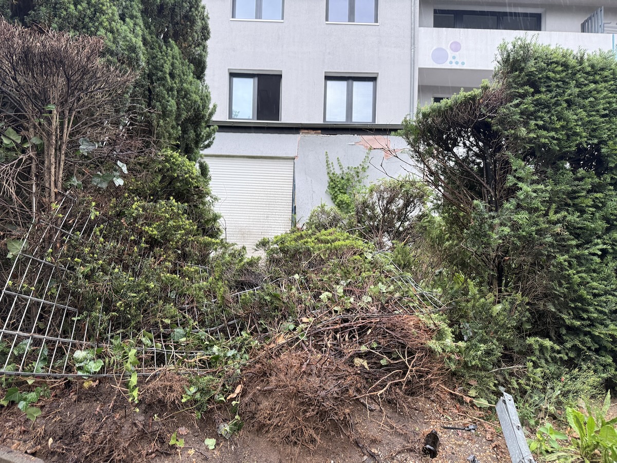 Auto krachte in Hauswand in Osnabrück