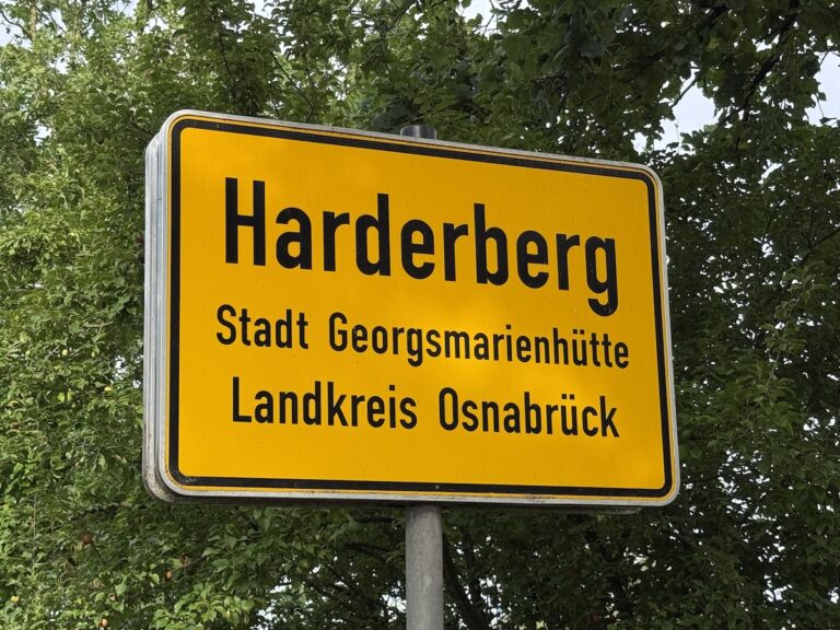 Ortseingangsschild Harderberg, Georgsmarienhütte