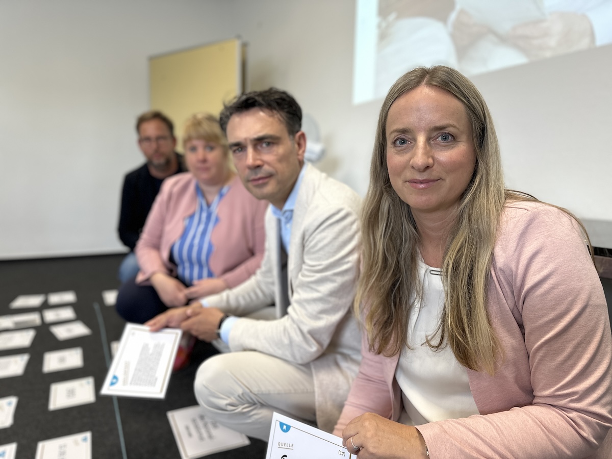 Lisa Simon, L&T Geschäftsführer Mark Rauschen, Katharina Müller-Spirawski (Zweitzeugen e.V.) und André Gizinski (Leiter der Unternehmensentwicklung bei L&T) stellten sich den Fragen der Presse