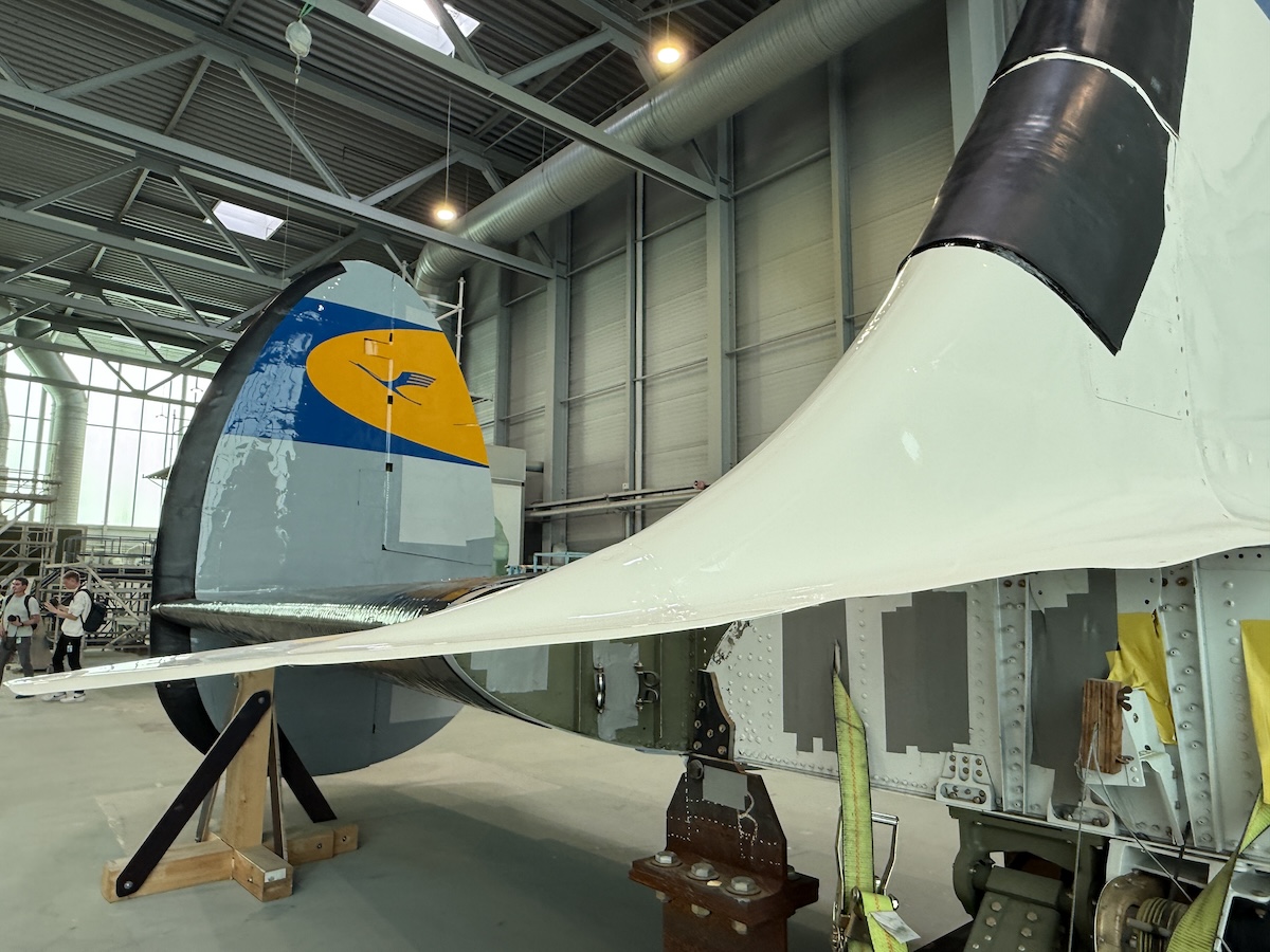 Die schönste Tochter der Lufthansa wurde am FMO neu „eingekleidet“ Kunstwerk oder Flugzeug? Die Lufthansa Lockheed "Super Star" (Super Constellation) am Flughafen FMO