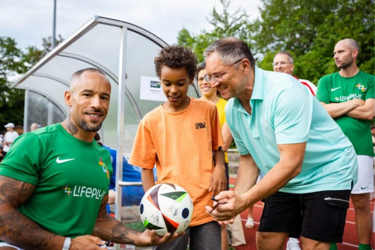 James Ellington beim Lifeplus Charity-Fußballevent in München – zugunsten der Lifeplus Foundation, die sich weltweit für benachteiligte Gemeinschaften einsetzt.