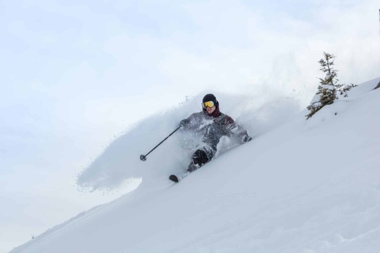 Skifahren im Tiefschnee
