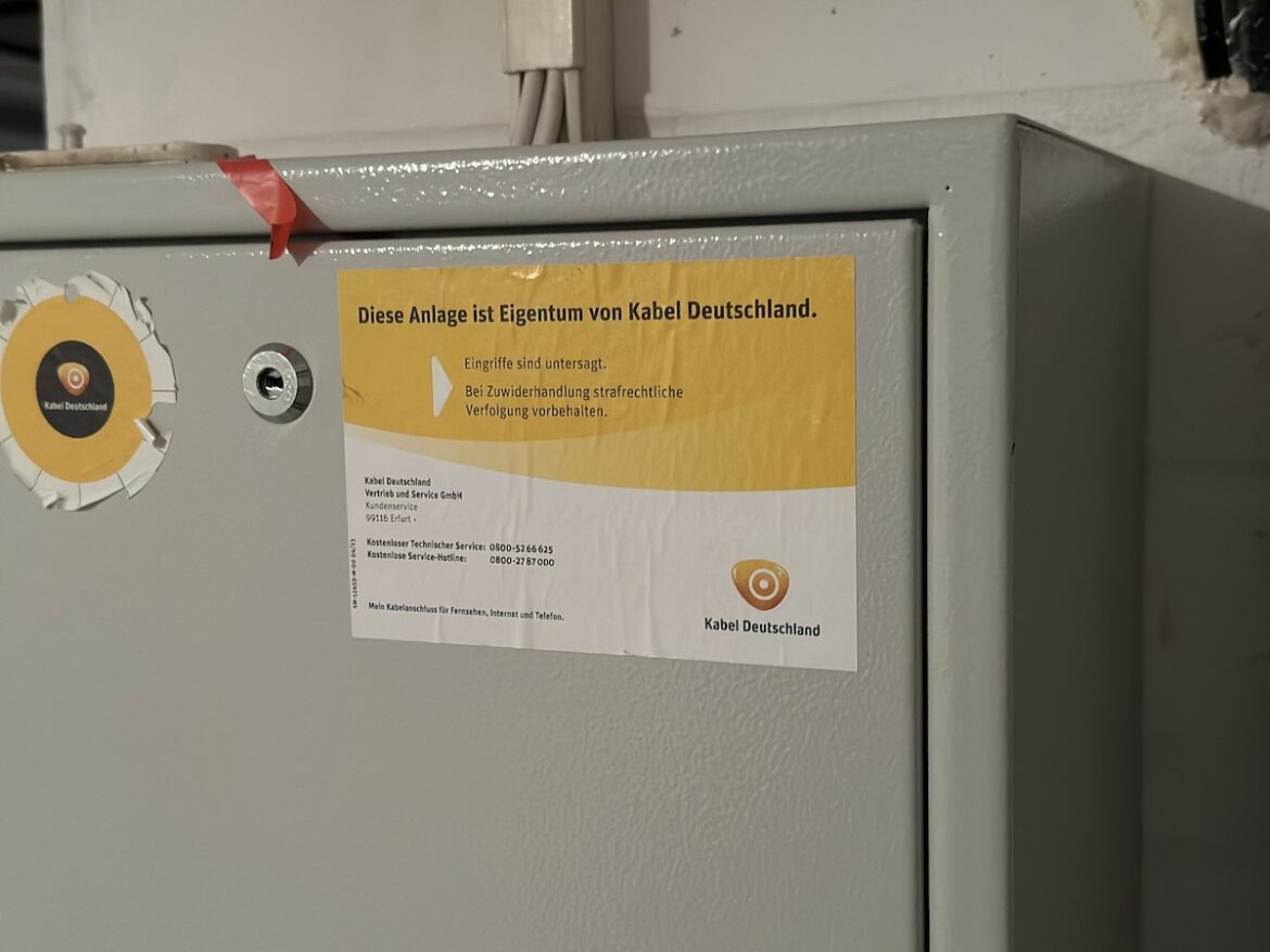 Kabelfernsehen-Verteilkasten