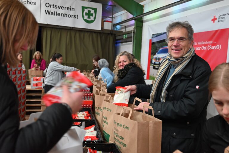 In Wallenhorst wurden Tüten gepackt. / Foto: Urte Tegtmeyer