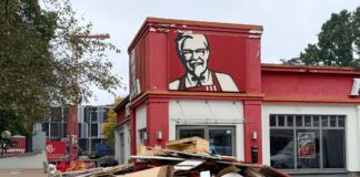 KFC an der Pagenstecherstraße wird umgebaut. / Foto: Pohlmann