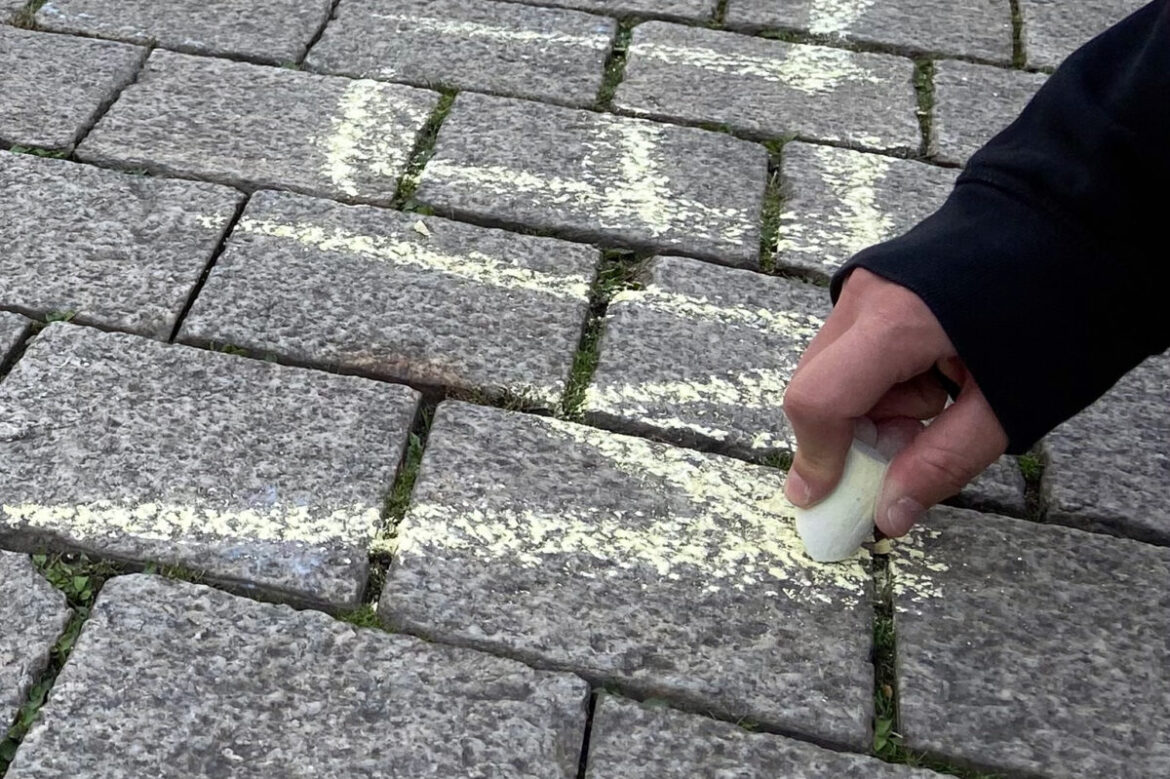 Kreide-Aktion am Nikolaiort in Osnabrück