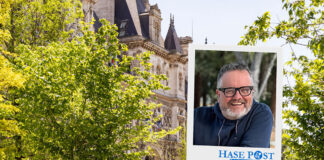 Bäume vor dem Rathaus in Paris, Kommentar