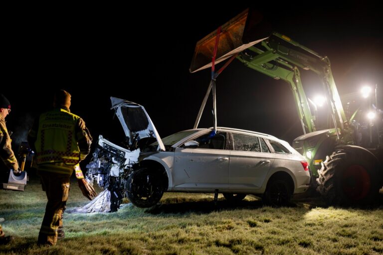 Verkehrsunfall auf Tankstelle