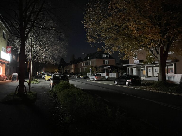 Natruper Straße ohne Licht. / Foto: Dominik Lapp