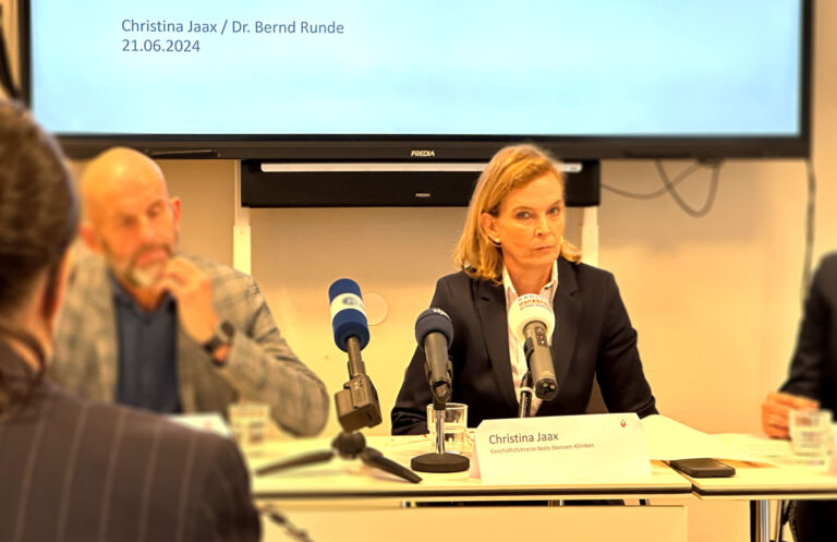 Geschäftsführung der Niels-Stensen-Kliniken: Christina Jaax (rechts) und ihr Stellvertreter Dr. Bernd Runde