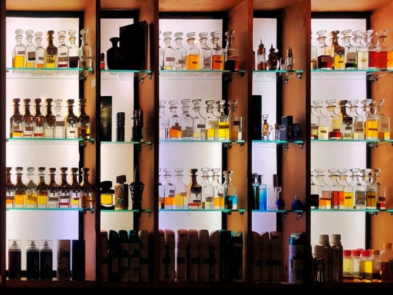 Parfum im Schrank