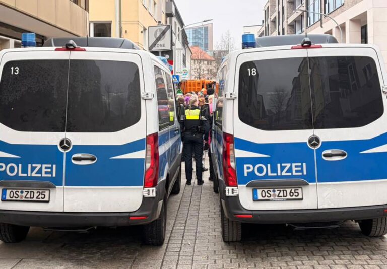 Polizei begleitet den Ossensamstag in Innenstadt