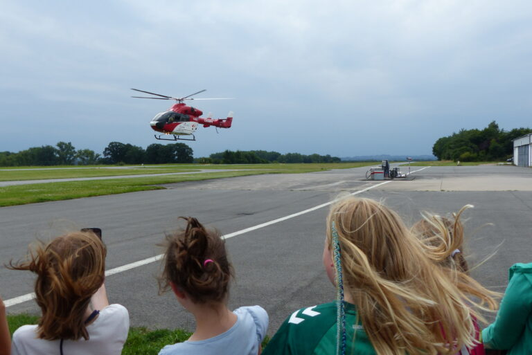 Mit dem Georgsmarienhütter Ferienpass ist vieles möglich – auch ein Rundflug mit einem Hubschrauber wie im vergangenen Jahr.