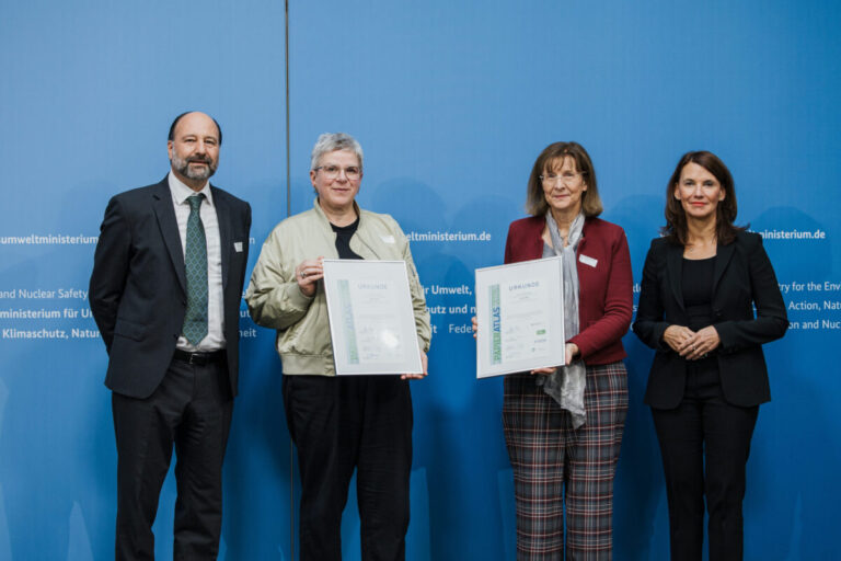 Hochschule Osnabrück wird als recyclingpapierfreundliche Hochschule ausgezeichnet.