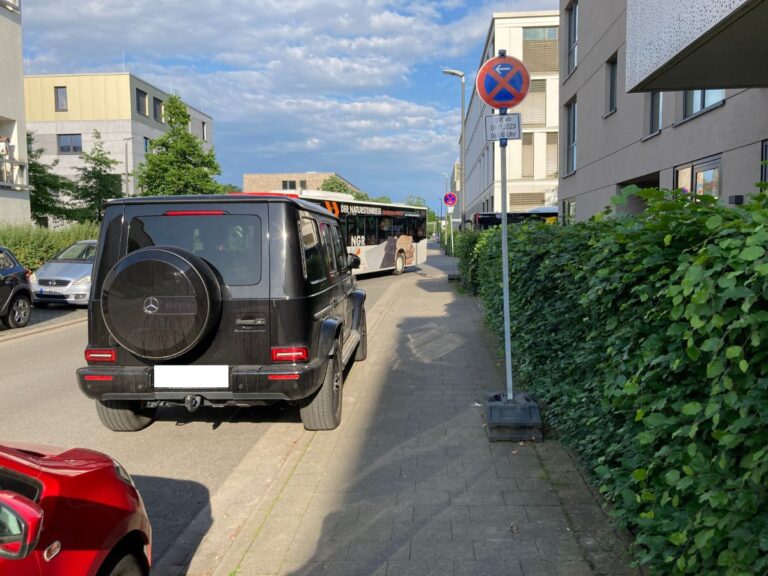 Falschparker. / Foto: Dominik Lapp