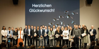 30 Promovierte wurden für den erfolgreichen Abschluss ihrer Promotion geehrt.