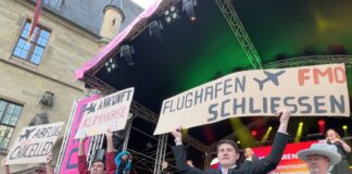 Protest gegen den FMO bei Eröffnung der Maiwoche 2024