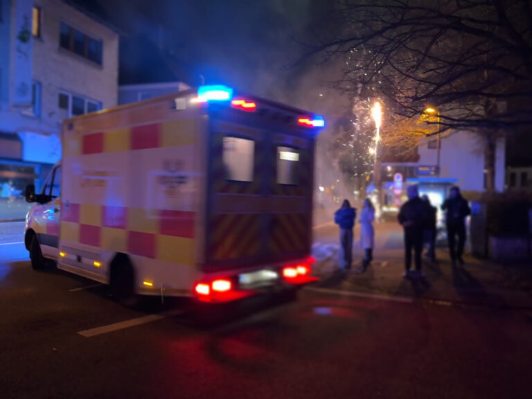 Rettungswagen in der Silvesternacht