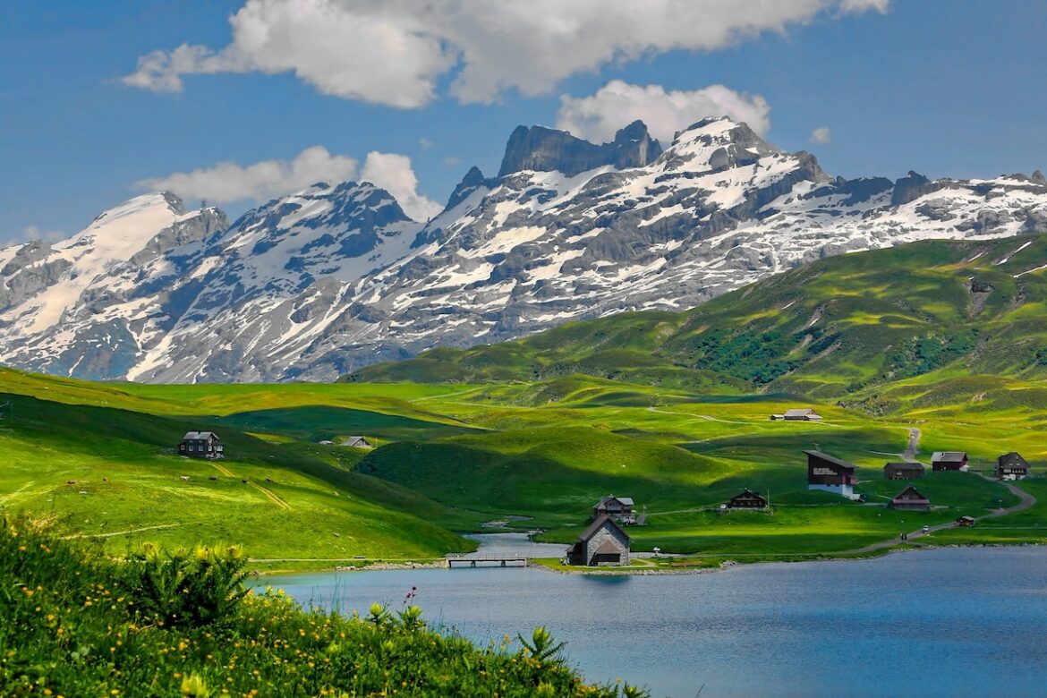 Bergsee in den Schweizer Alpen