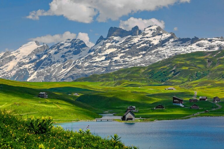 Bergsee in den Schweizer Alpen