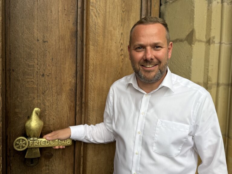 Robert Alferink am Rathaus Osnabrück